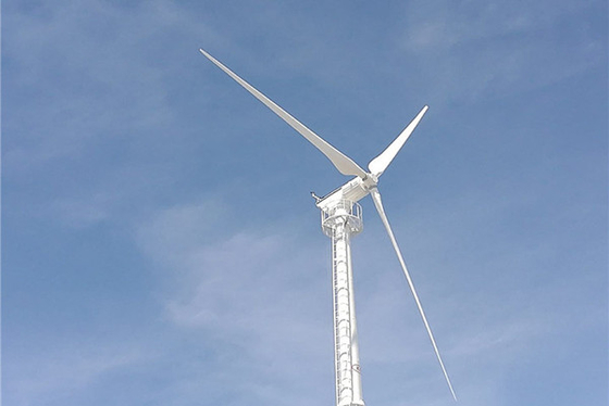CE fora da tensão 380V da saída do gerador de turbina eólica do sistema de gerador 50KW do vento da grade IP54